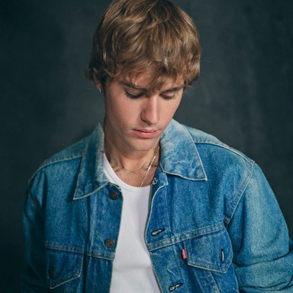 自身の半生を振り返ったジャスティン・ビーバー（画像は『Justin Bieber　2020年9月6日付Instagram「I came from a small town in Stratford Ontario Canada.」』のスクリーンショット）
