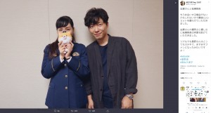 『MIU404』キャストの麻生久美子と星野源（画像は『麻生久美子mg【公式】　2020年9月5日付Twitter「志摩さんと桔梗隊長」』のスクリーンショット）