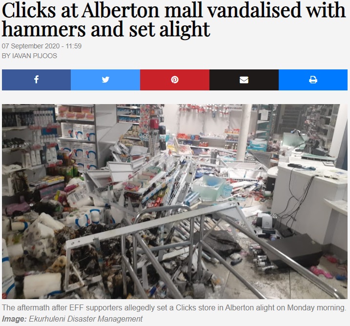 抗議活動で店内を破壊されたドラッグストア「クリックス」（画像は『TimesLIVE　2020年9月7日付「Clicks at Alberton mall vandalised with hammers and set alight」（Image: Ekurhuleni Disaster Management）』のスクリーンショット）