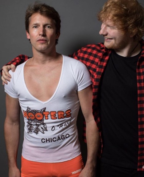 ジェームス・ブラント（左）は「全部作り話だ」と否定（画像は『Ed Sheeran　2018年2月7日付Instagram「Sizzling pout by ＠jamesblunt - photo by ＠marksurridge」』のスクリーンショット）