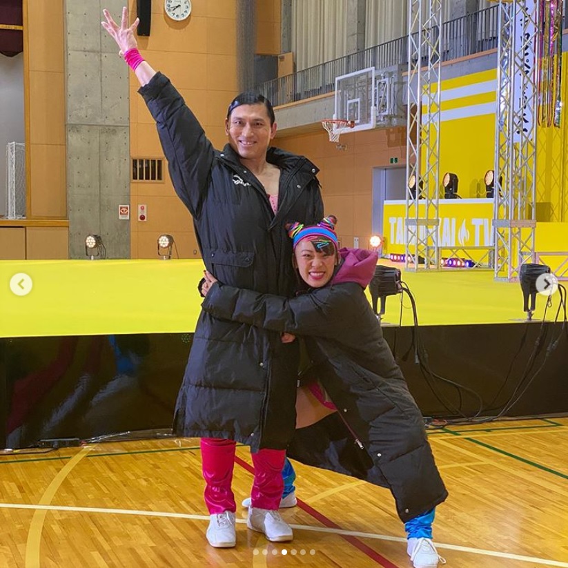 オードリー春日とエアロビペア日本一に挑戦するフワちゃん（画像は『フワちゃん FUWA　2020年10月18日付Instagram「We’re national aerobic champion team」』のスクリーンショット）
