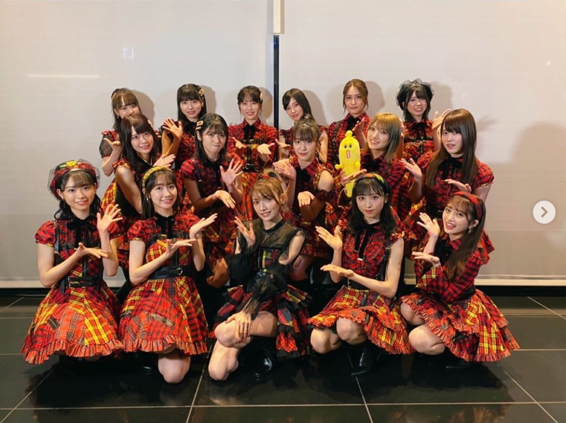 AKB48メンバーと後藤真希（画像は『後藤真希　2020年10月1日付Instagram「昨日はテレ東音楽祭でした！」』のスクリーンショット）