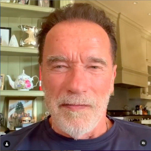 娘の結婚相手を絶賛するアーノルド・シュワルツェネッガー（画像は『Arnold Schwarzenegger　2020年10月27日付Instagram「Congratulations ＠Dodgers!」』のスクリーンショット）