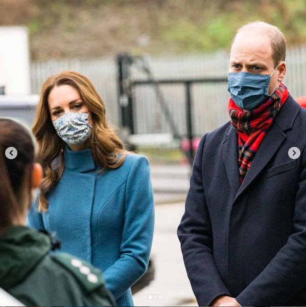 夫妻が最初に訪れたのはスコットランドの首都エディンバラ（画像は『Duke and Duchess of Cambridge　2020年12月7日付Instagram「The first stop on the #RoyalTrainTour is...Edinburgh」』のスクリーンショット）
