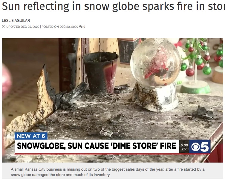 太陽光の当たったスノードームで火事に（画像は『KCTV5 News Kansas City　2020年12月25日付「Sun reflecting in snow globe sparks fire in store front window」』のスクリーンショット）