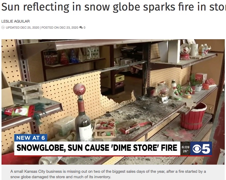 稼ぎ時に一時休業に追い込まれたギフトショップ（画像は『KCTV5 News Kansas City　2020年12月25日付「Sun reflecting in snow globe sparks fire in store front window」』のスクリーンショット）