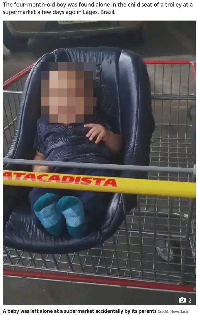 ショッピングカートに置き忘れられた乳児（画像は『The Sun　2021年1月14日付「BASKET CASES Baby left in shopping trolley after dopey parents DRIVE HOME from supermarket before they realise he is missing」（Credit: Newsflash）』のスクリーンショット）