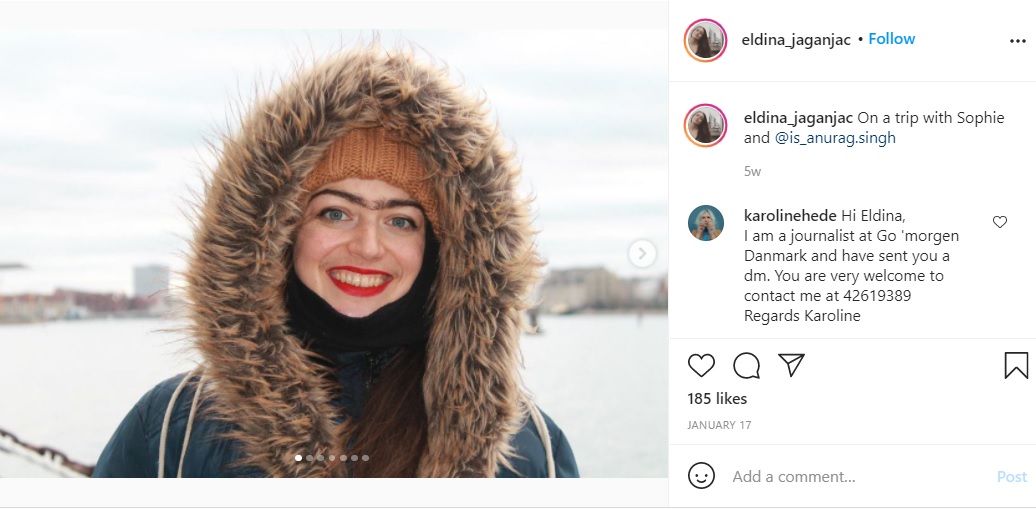 凛々しい一本眉が印象的なエルディナさん（画像は『Eldina Jaganjac　2021年1月17日付Instagram「On a trip with Sophie」』のスクリーンショット）