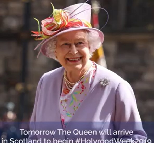 2014年、スコットランド訪問の際にも同じブローチを着用していたエリザベス女王（画像は『The Royal Family　2019年6月27日付Instagram「Tomorrow, The Queen will arrive in Scotland for ＃HolyroodWeek2019!」』のスクリーンショット）
