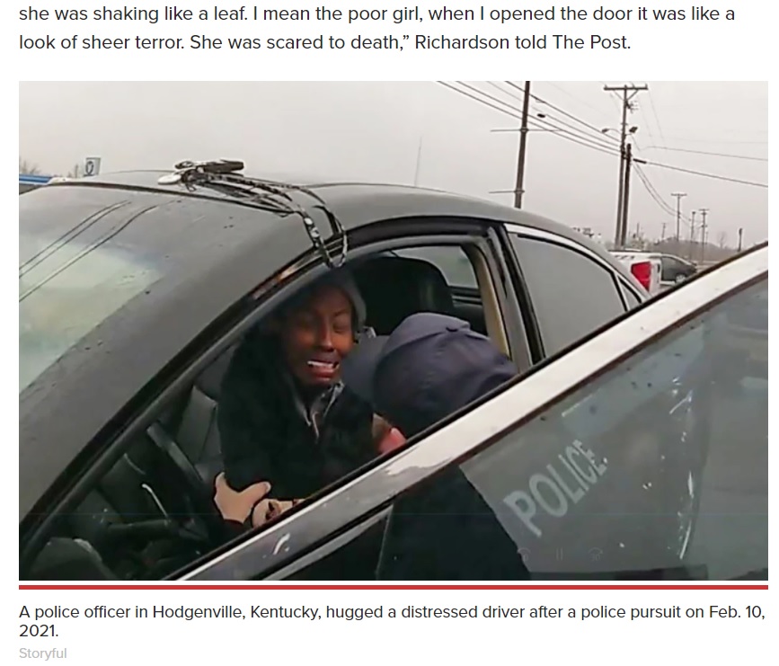 恐怖から解放されて涙を流すラトリースさん（画像は『New York Post　2021年2月12日付「Touching bodycam footage shows cop hugging scared suspect after chase」（Storyful）』のスクリーンショット）