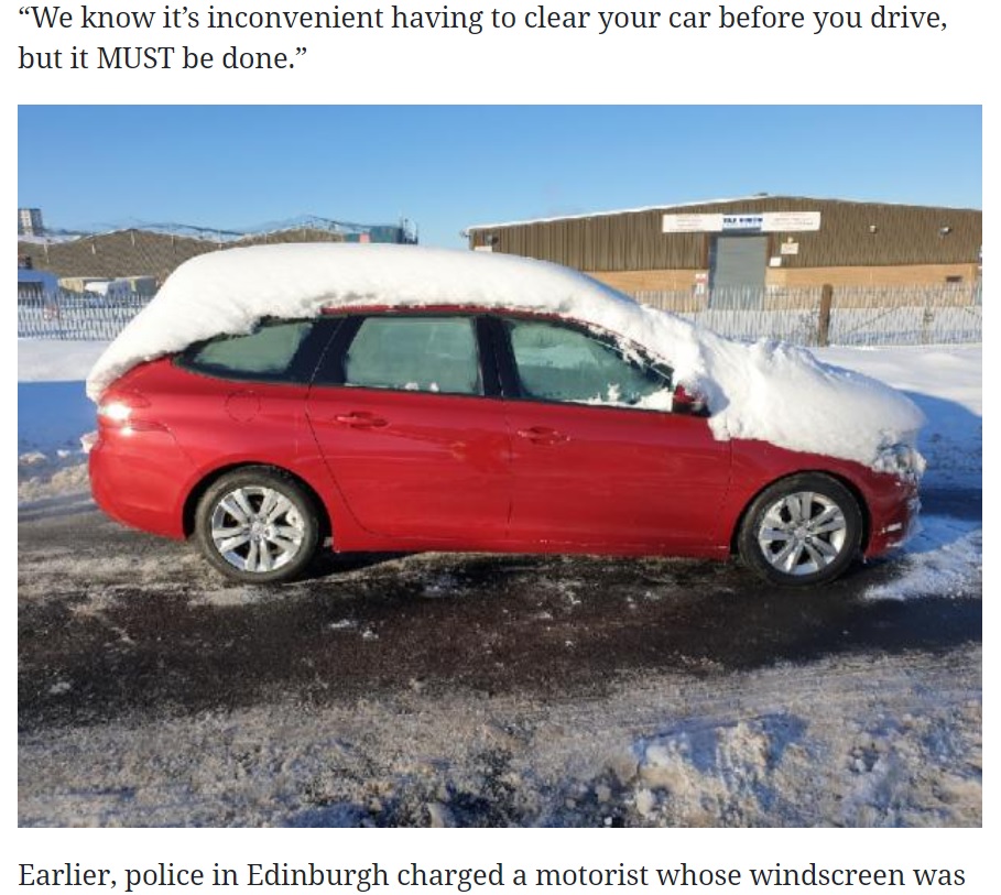 車のサイドはキレイに雪が落とされていたが…（画像は『The Herald　2021年2月12日付「Police stop snow-covered car and charge motorist for ‘dangerous driving’」』のスクリーンショット）