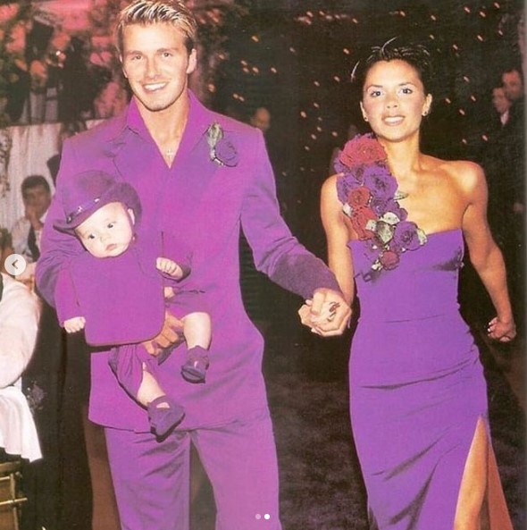 1999年に結婚式を挙げたデヴィッド＆ヴィクトリア（画像は『Victoria Beckham　2021年2月14日付Instagram「Happy Valentine’s Day」』のスクリーンショット）