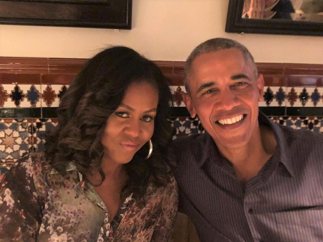 オバマ氏は「とにかくたくさん食べる」とミシェル夫人（画像は『Michelle Obama　2020年10月3日付Instagram「28 years with this one.」』のスクリーンショット）