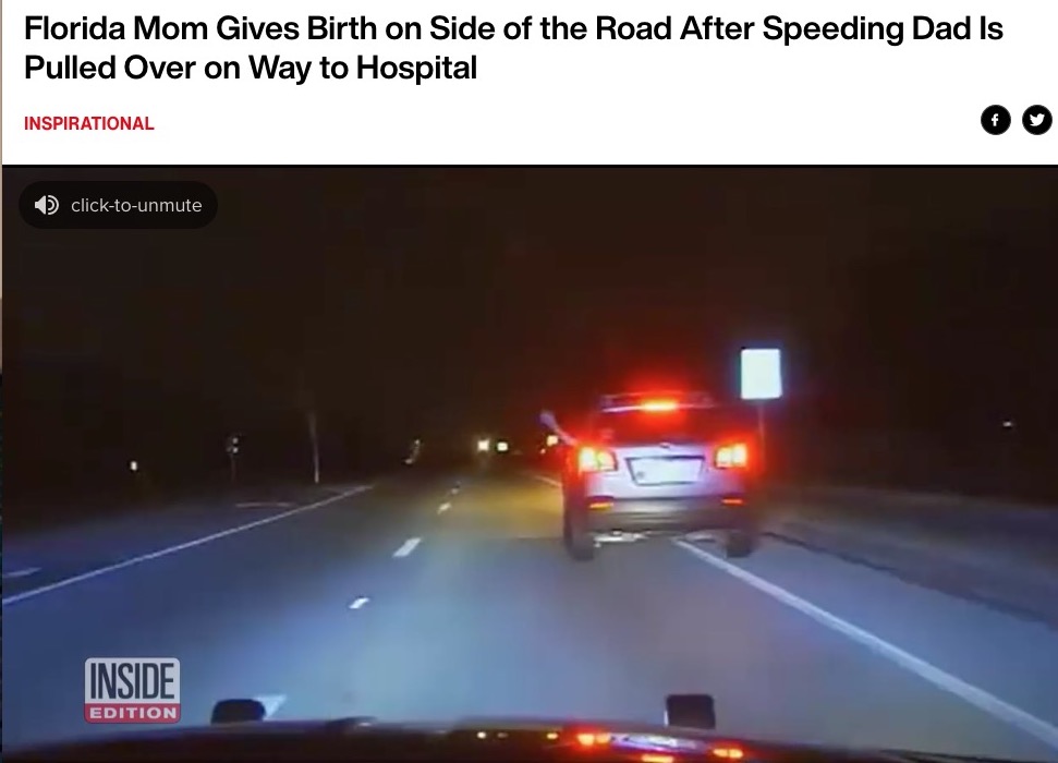 警察に停止命令を受けた車（画像は『Inside Edition　2021年4月1日付「Florida Mom Gives Birth on Side of the Road After Speeding Dad Is Pulled Over on Way to Hospital」』のスクリーンショット）