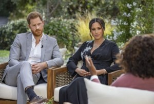オプラ・ウィンフリーによるインタビューでのヘンリー王子とメーガン妃（画像は『CBS　2021年3月8日付Instagram「CBS Presents Oprah with Meghan and Harry:」』のスクリーンショット）
