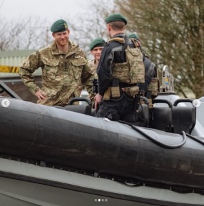 フィリップ王配の海軍での役目を引き継いだヘンリー王子（画像は『The Royal Family　2019年2月20日付Instagram「Today, The Duke of Sussex visited the 42 Commando Royal Marines in Bickleigh as Captain General ＠RoyalMarines」』のスクリーンショット）