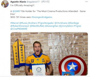 フォロワーに向けてギネス記録認定を報告したラミーロさん（画像は『Agustin Alanis　2021年3月17日付Twitter「I’m Officially Amazing!!!」』のスクリーンショット）