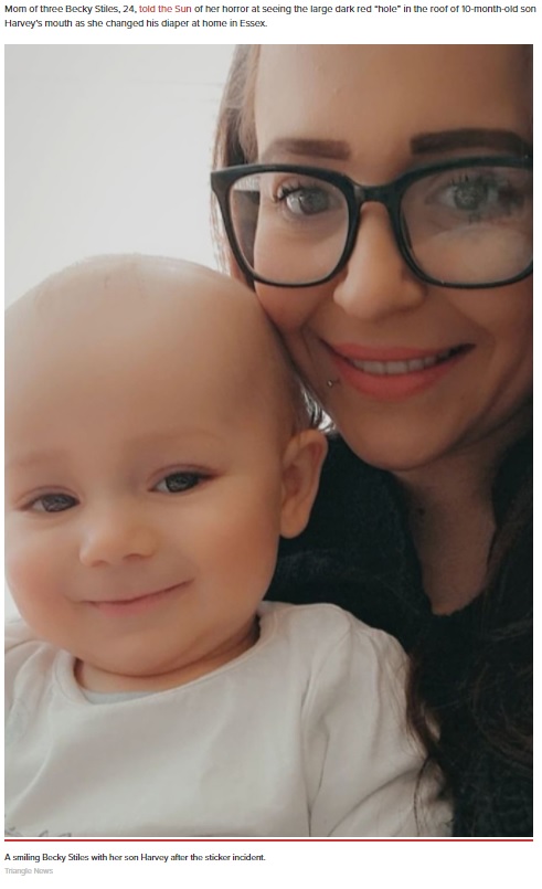 3人目の育児で初めての出来事にパニックに陥った母親（画像は『New York Post　2021年5月12日付「Red-faced mom opens up about embarrassing blunder after racing baby to ER」（Triangle News）』のスクリーンショット）