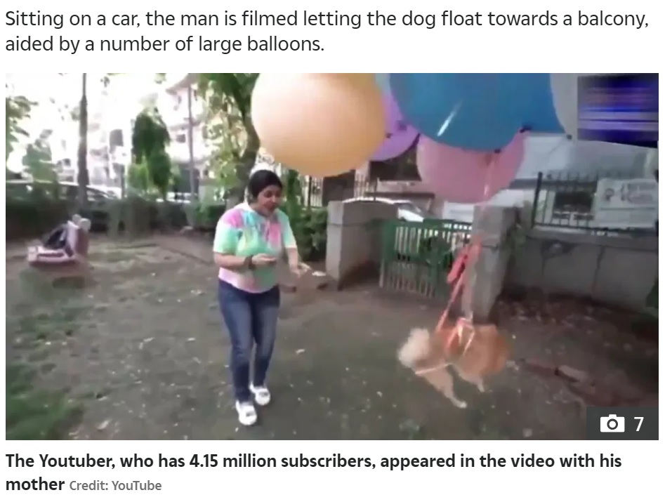 宙に浮くダラーを見て喜ぶゴーラヴの母親（画像は『The Sun　2021年5月27日付「RUFF RIDE Indian YouTuber arrested for tying balloons to pet dog to make it fly for cruel video stunt」（Credit: YouTube）』のスクリーンショット）
