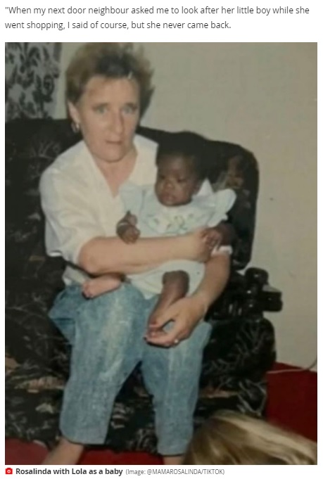 ロザリンダさんに抱かれる赤ちゃんだった頃のローラさん（画像は『Mirror　2021年5月13日付「Kind-hearted woman raised neighbour’s son after mum failed to return from shopping trip」（Image: ＠MAMAROSALINDA/TIKTOK）』のスクリーンショット）