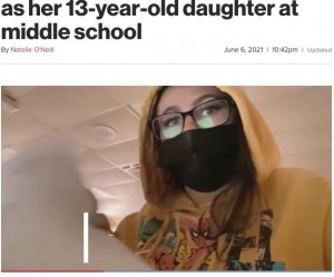丸一日学校で過ごしたケイシーさん（画像は『New York Post　2021年6月6日付「Texas mom arrested after posing as her 13-year-old daughter at middle school」』のスクリーンショット）