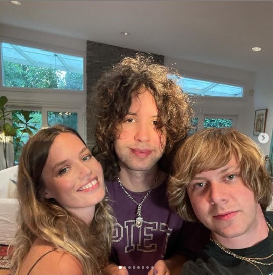 ジョージアとルーカスさん、友人のブレットさん（右）（画像は『Georgia May Jagger　2021年6月23日付Instagram「Lucas in LA」』のスクリーンショット）