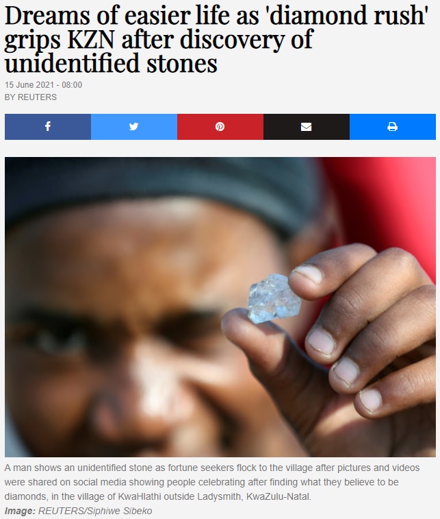ダイヤモンドと思われる鉱石が見つかる（画像は『TimesLIVE　2021年6月15日付「Dreams of easier life as ‘diamond rush’ grips KZN after discovery of unidentified stones」（Image: REUTERS/Siphiwe Sibeko）』のスクリーンショット）