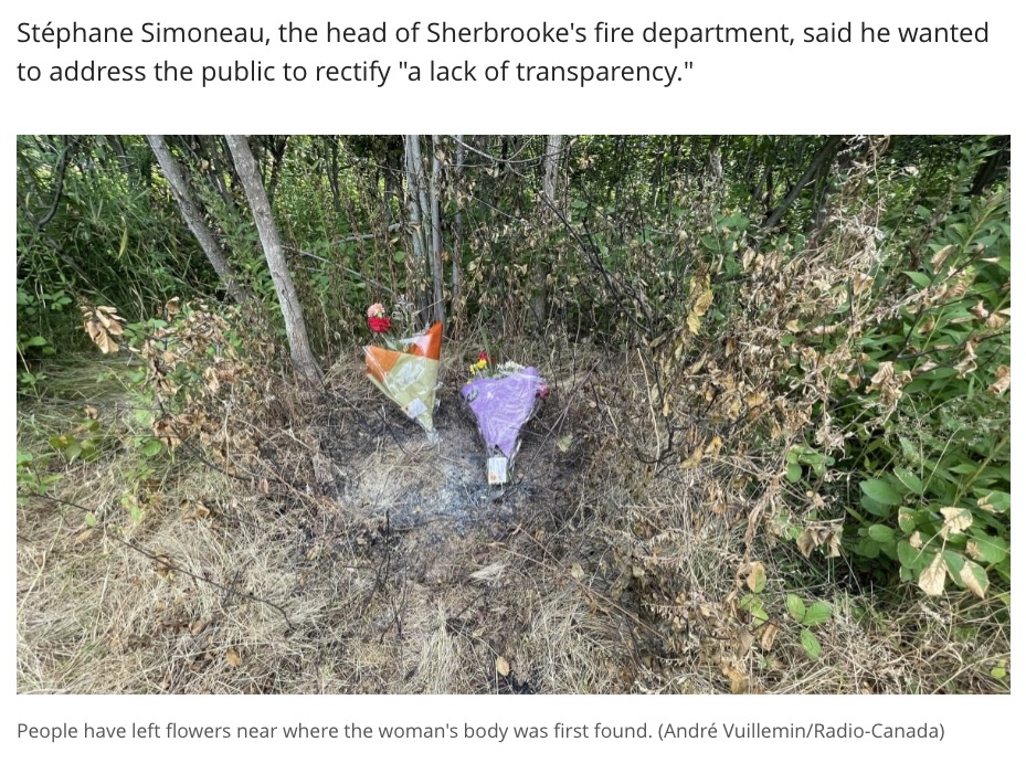 女性の遺体の発見現場には献花が…（画像は『CBC News　2021年7月29日付「First responders in Sherbrooke, Que., apologize after mistaking fire victim for mannequin Social Sharing」（André Vuillemin/Radio-Canada）』のスクリーンショット）