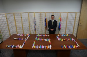 折り鶴を作り始めて丸一年が経過した（「写真提供：在シアトル日本国総領事館」/ Consulate-General of Japan in Seattle）