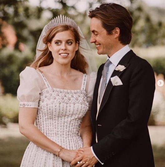 昨年7月に結婚したベアトリス王女とエドアルドさん（画像は『Princess Eugenie　2020年7月20日付Instagram「Couldn’t Bea happier（get it）」』のスクリーンショット）