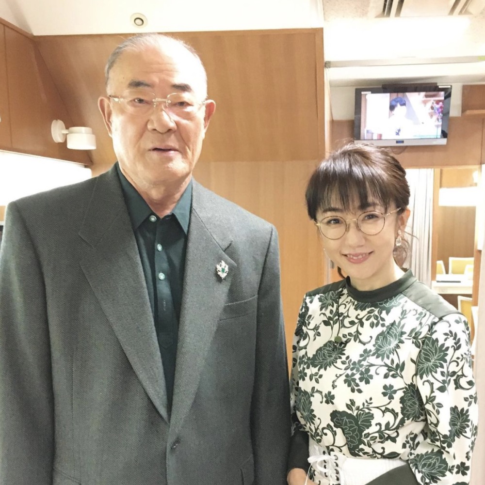 張本勲氏と唐橋ユミ（画像は『サンデーモーニング　2020年4月12日付Instagram「4月12日放送サンデーモーニング」』のスクリーンショット）