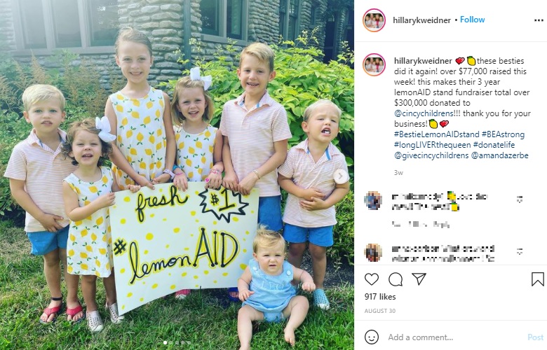 ヒラリーさんの3人の娘とアマンダさんの4人の息子たち（画像は『Hillary Kelly Weidner　2021年8月30日付Instagram「these besties did it again!」』のスクリーンショット）