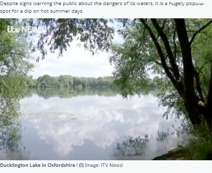 事故が起きたダックリントン湖（画像は『The Mirror　2021年9月23日付「EXCLUSIVE: Girl, 13, sacrificed herself to save her sister after lake floor suddenly collapsed」（Image: ITV News）』のスクリーンショット）