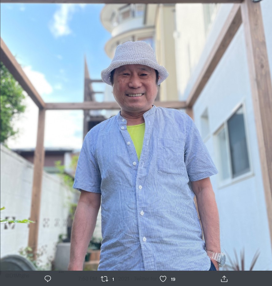 今年70歳の古希を迎えた近田春夫（画像は『OMB/LUNASUN　2021年6月13日付Twitter「毎週土曜日LUNASUN作曲日」』のスクリーンショット）