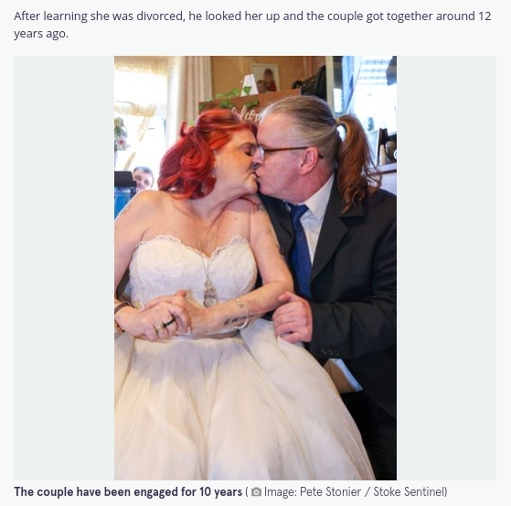 10年の婚約期間の末に結婚したアンさん＆キースさん（画像は『The Mirror　2021年10月22日付「Terminally ill bride gets married to her love after wedding organised in just 48 hours」（Image: Pete Stonier / Stoke Sentinel）』のスクリーンショット）