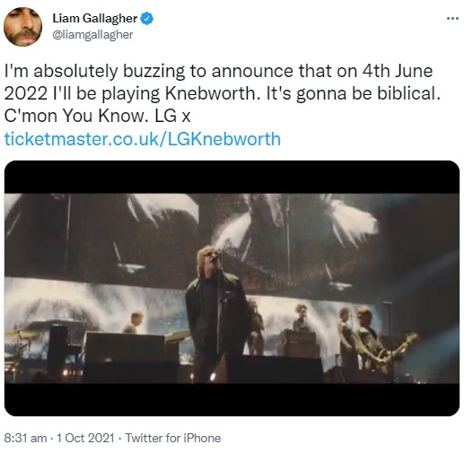 伝説の場所ネブワースでのコンサート開催を発表（画像は『Liam Gallagher　2021年10月1日付Twitter「I’m absolutely buzzing to announce that on 4th June 2022 I’ll be playing Knebworth.」』のスクリーンショット）