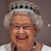 【イタすぎるセレブ達】エリザベス女王、初めて英版『VOGUE』表紙を飾る　「アイコニック！」「女王にふさわしい表紙」