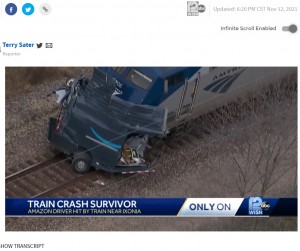 電車に引きずられて大破した車体後部（画像は『WISN　2021年11月12日付「Amazon delivery driver struck by train can’t believe he survived」』のスクリーンショット）