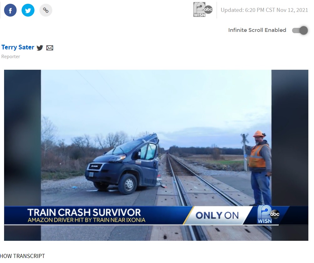 信じ難いほど真っ二つになった車（画像は『WISN　2021年11月12日付「Amazon delivery driver struck by train can’t believe he survived」』のスクリーンショット）