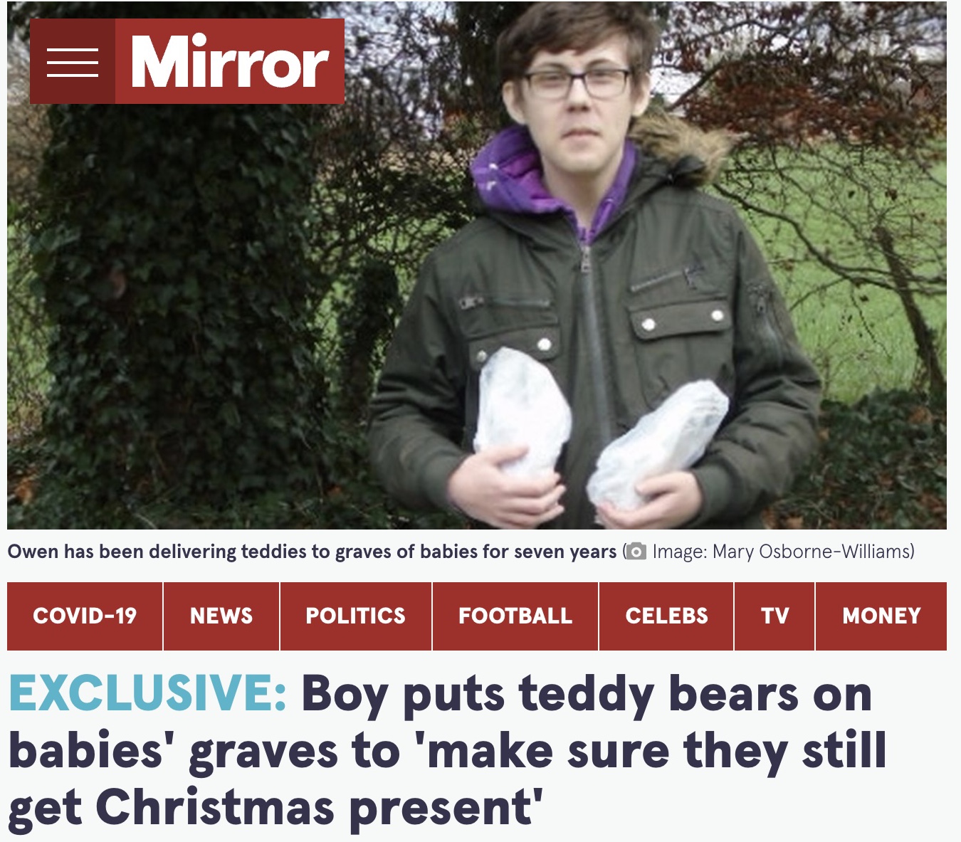 お墓にクリスマスプレゼントを届ける大学生、その理由に人々も感動（画像は『The Mirror　2021年12月25日付「EXCLUSIVE: Boy puts teddy bears on babies’ graves to ‘make sure they still get Christmas present’」（Image: Mary Osborne-Williams）』のスクリーンショット）