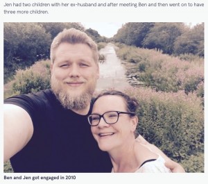11年間婚約していたベンさんとジェンさん（画像は『The Mirror　2021年12月9日付「Couple who put wedding off for 11 years finally get hitched - 3 days before bride dies」』のスクリーンショット）