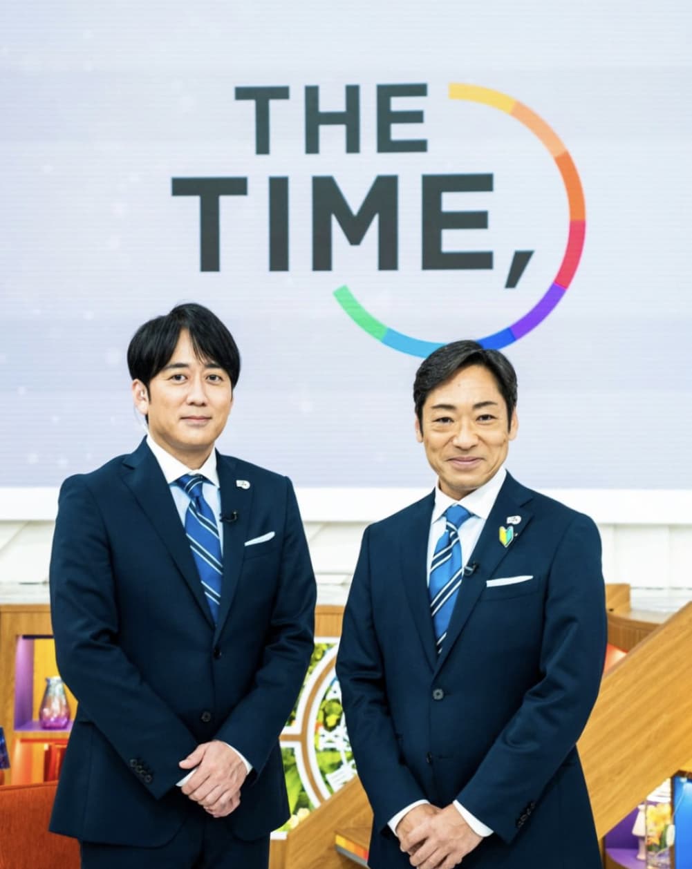 『THE TIME,』司会の安住紳一郎アナと香川照之(画像は『THE TIME,　2021年9月30日付Instagram「ついに明日5:20から！」』のスクリーンショット）