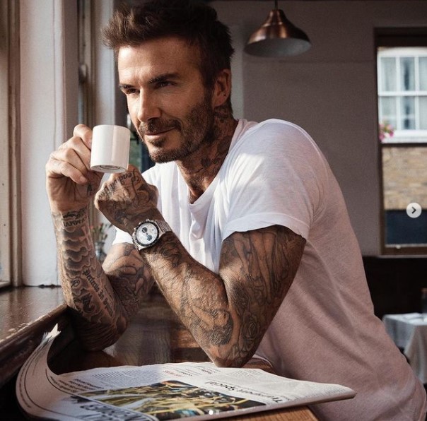 再婚した実父のベストマンを務めたデヴィッド・ベッカム（画像は『David Beckham　2021年12月13日付Instagram「There’s always time for a coffee」』のスクリーンショット）