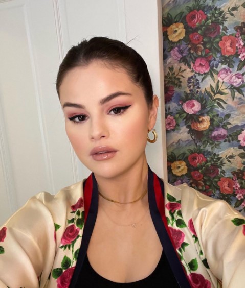 愛犬家で知られるセレーナ・ゴメス（画像は『Selena Gomez　2021年9月7日付Instagram「Thank you ＠voguemagazine for having me back for ＃beautysecrets」』のスクリーンショット）