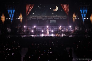 音楽フェス「オダイバ!!超次元音楽祭」より花澤香菜のステージ（C）オダイバ!!超次元音楽祭2022