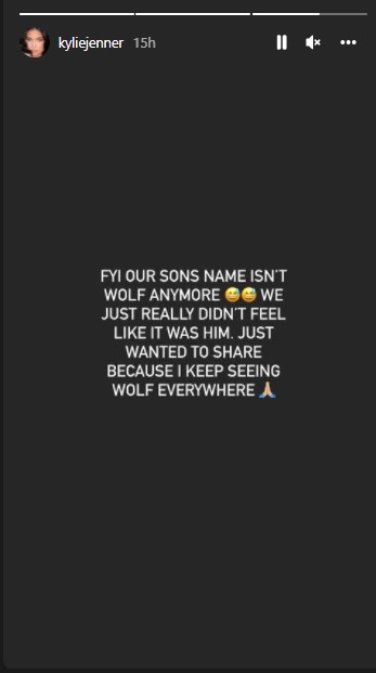 「息子の名前はもうウルフではない」と伝えたカイリー・ジェンナー（画像は『Kylie 2022年3月21日付Instagram』のスクリーンショット）