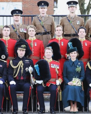 【イタすぎるセレブ達】ウィリアム王子＆キャサリン妃「セント・パトリックス・デー」のパレードに出席　伝統的なシャムロックの贈呈式行う