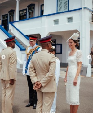 【イタすぎるセレブ達】ウィリアム王子＆キャサリン妃、ジャマイカ訪問最終日は軍事パレードに出席