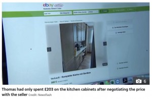 eBayに出品されていた食器棚（画像は『The Sun　2022年4月28日付「WINNING BID I found ￡130,000 in cash while assembling kitchen cabinets I bought from eBay - but there’s a devastating twist」（Credit: Newsflash）』のスクリーンショット）