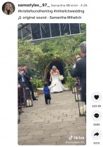 【海外発！Breaking News】結婚式で母親のウェディングドレス姿を見た2歳男児、その反応に「人生で最高の瞬間」（米）＜動画あり＞